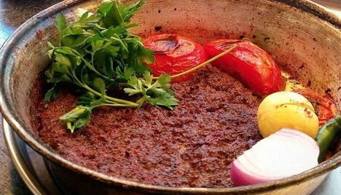 تاوا کبابی تبریزی؛ خوشمزهترین کباب تابهای با دستور آذریها