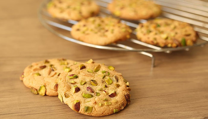 نکات مهم در طرز تهیه قرابیه پسته به روش قنادی