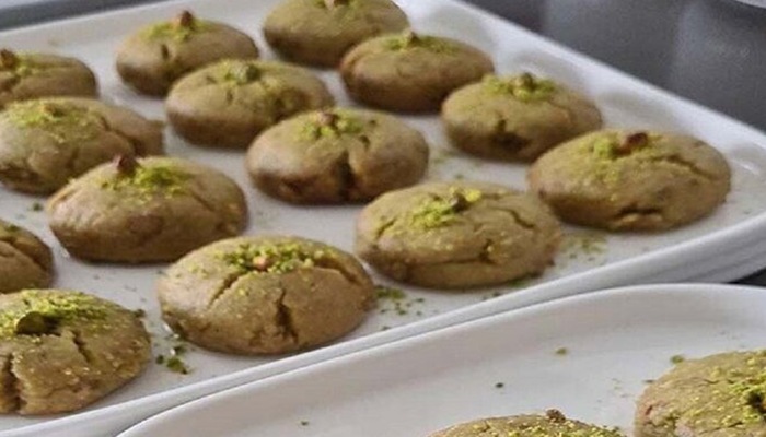 مواد لازم برای تهیه شیرینی قرابیه پسته تبریزی