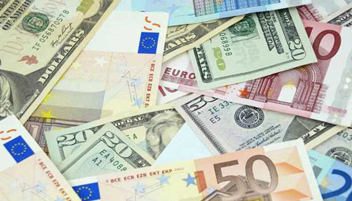 نرخ ارز در بازارهای مختلف 30 فروردین/ دلار و یورو گران شد