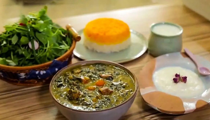 خورش اسفناج قالی؛ خورشت محلی شمالی