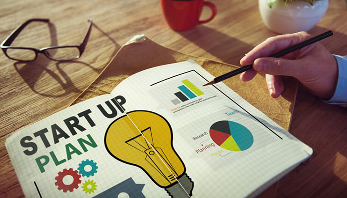 چگونه ارتباط مستمر با مشتریان داشته باشیم؟