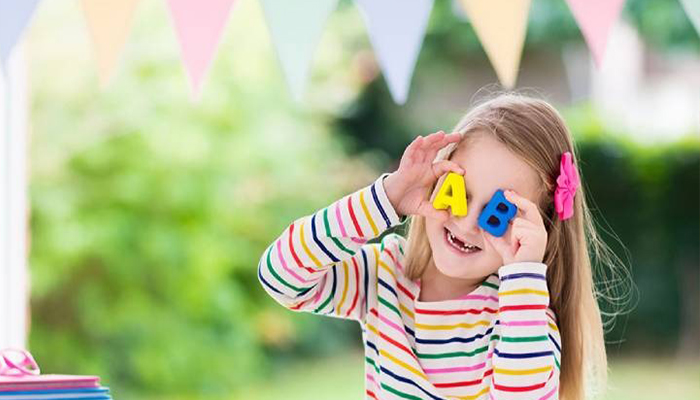 چرا سنین پایین برای یادگیری زبان منحصربهفرد است؟