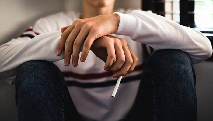 اعتیاد نوجوانان به مواد مخدر: علل، نشانه‌ها و راهکارهای پیشگیری و درمان