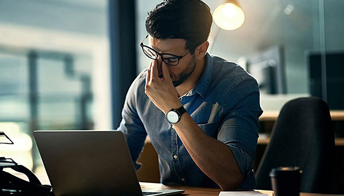 بررسی جامع تاثیرات مخرب فرسودگی شغلی بر حافظه و عملکرد شناختی