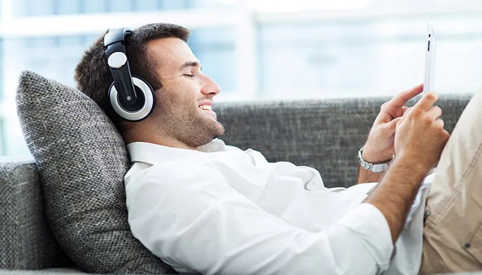 هندزفری و سلامت گوش: بهای سنگین و پنهان استفاده نادرست از یک ابزار روزمره و فراگیر