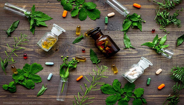سوالات متداول؛ خوددرمانی با ویتامینها و مکملها