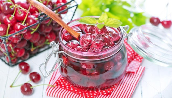طرز تهیه مربای گیلاس: 3 نکته طلایی برای مربای خوشرنگ و بدون شکرک!