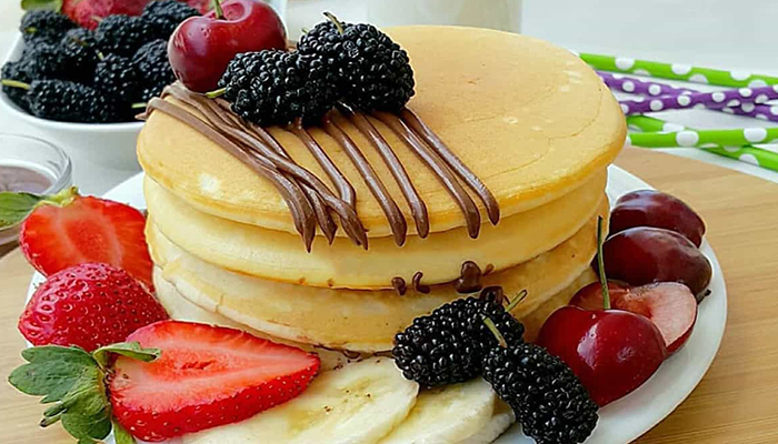 طرز تهیه پنکیک با ماست: صبحانه فوری و لطیف بدون شیر!
