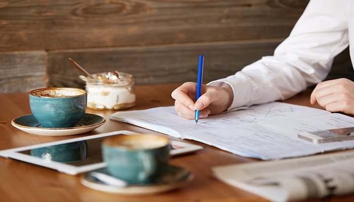 آموزش مقاله نویسی از صفر تا صد: راهنمای جامع و کاربردی برای نوشتن یک مقاله استاندارد و حرفه‌ای