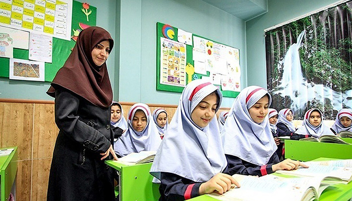 کلید ارتقای کیفیت آموزش در گرو بهبود معیشت معلمان است