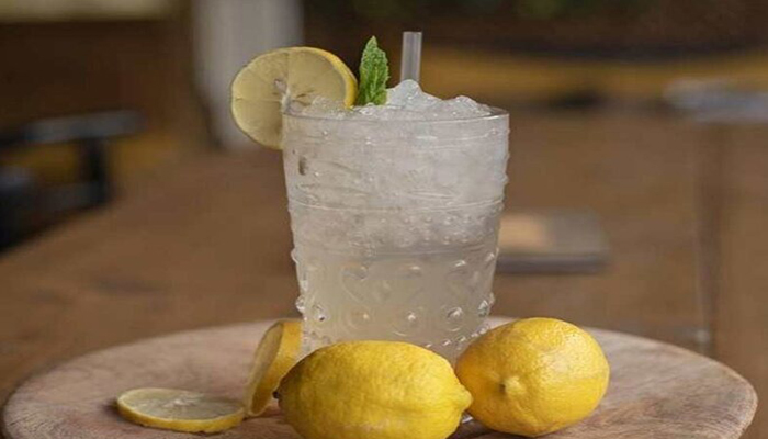 طرز تهیه یخ در بهشت لیمویی: نوشیدنی خنک تابستانی در 10 دقیقه!