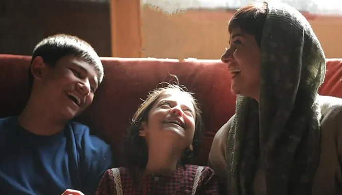 فیلم زن و بچه: نگاهی عمیق به یک درام اجتماعی تأثیرگذار و جریانی مهم در سینمای ایران