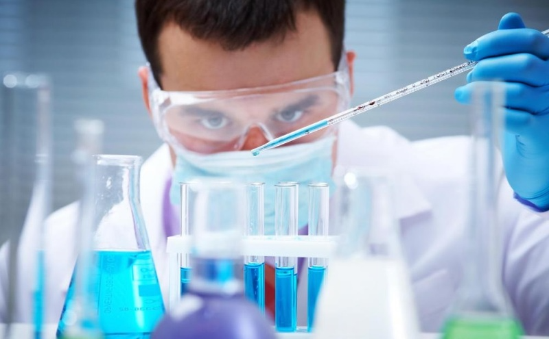 صنعت داروسازی؛ از کیمیاگری رازی تا بیوتکنولوژی نوین