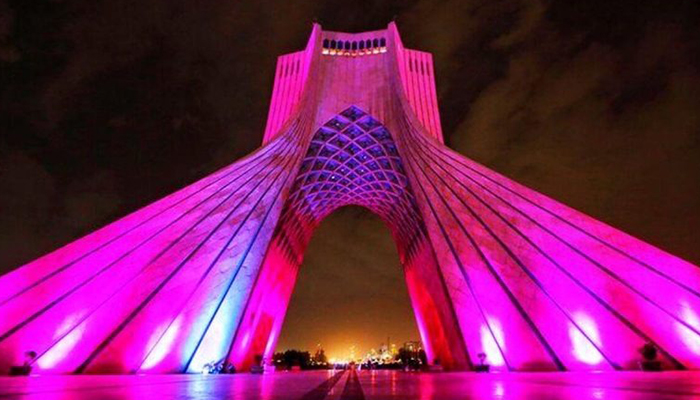 روز جهانی سرطان سینه؛ برج آزادی صورتی شد تا پیام آگاهی و امید را فریاد بزند