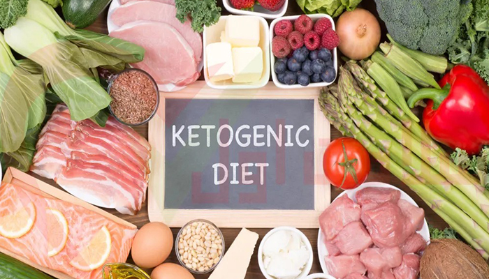 تفاوت اصلی و کلیدی بین رژیم کتوژنیک و رژیمهای کمکربوهیدرات دیگر مانند "اتکینز" (Atkins) چیست؟
