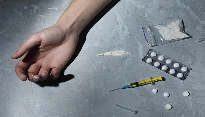 متادون چیست؟ یک داروی دومنظوره، از درمان اعتیاد تا خطرات آن