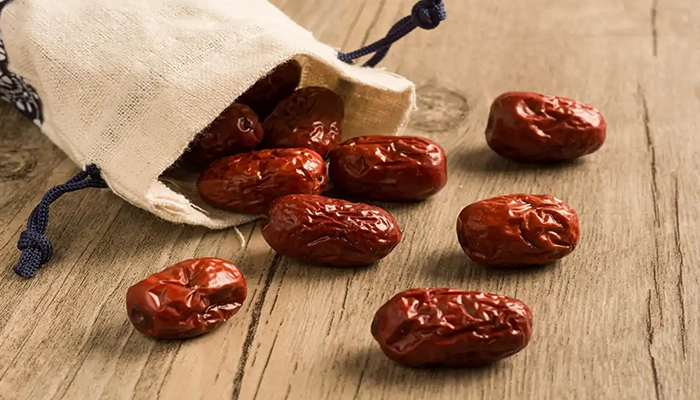 خواص شگفتانگیز عناب برای آرامش اعصاب و بهبود کیفیت خواب