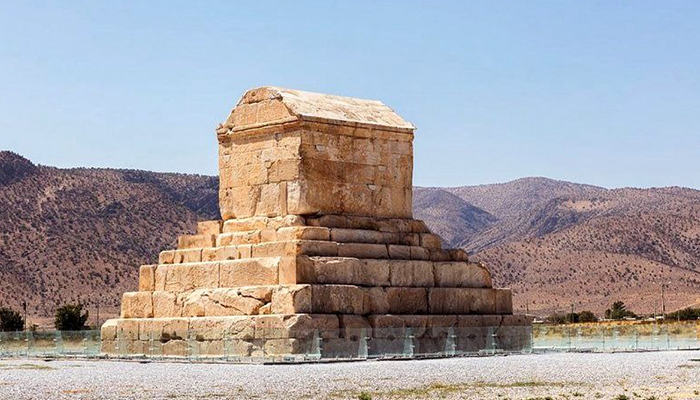 تحلیل دلایل عدم ثبت رسمی؛ پاسخ به سوال «چرا روز کوروش در تقویم نیست؟»