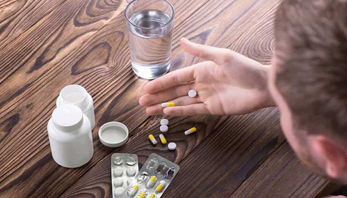 متادون چیست؟ تعریفی دقیق از یک داروی اپیوئیدی (افیونی) مصنوعی