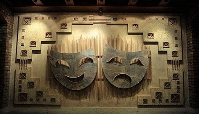 سرپرست معاونت هنری ارشاد: خانه تئاتر باید از انزوا خارج شود / وعده حمایت همهجانبه برای احیای هنر نمایش