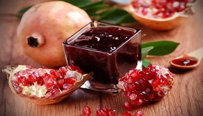 طرز تهیه رب انار خانگی به آسانترین روش: پخت، فوتوفنهای خوشرنگی و جلوگیری از کپک