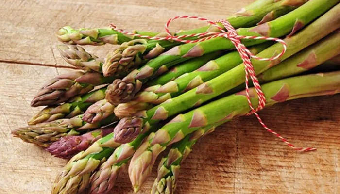 مارچوبه چیست و چه فوایدی دارد؟ راز سلامتی در ساقههای سبز