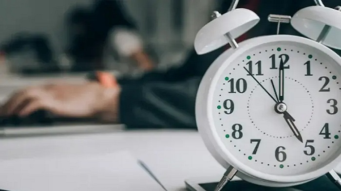 الزامات قانونی: از ۴۴ ساعت کار هفتگی تا خاموشی اجباری