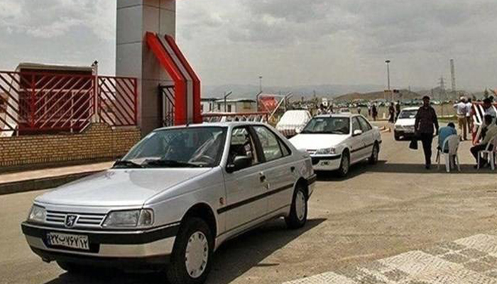 نوسانات شدید بازار خودرو در هفته دوم دی ۱۴۰۴؛ جهش 120 میلیونی «ری را» + جدول قیمت