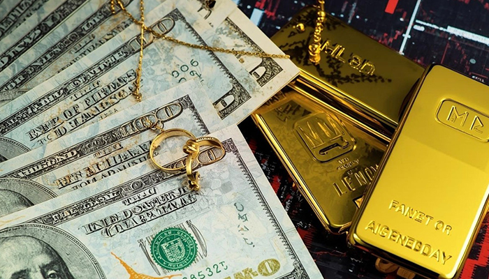 ریزش قیمت طلا و سکه در پنجشنبه ۱۱ دی 1404 + جدول