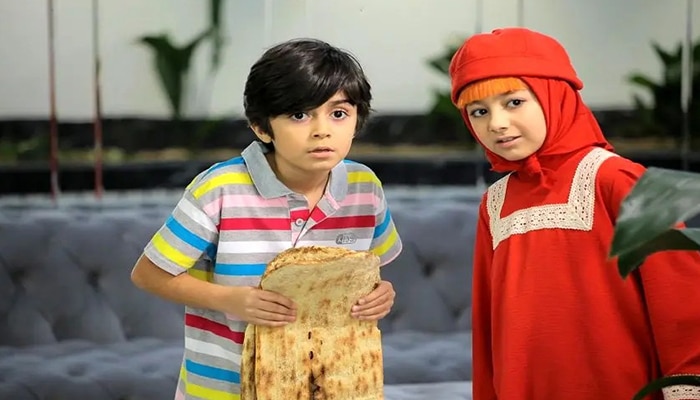 ۱. کارگردان فیلم دختر برقی کیست؟