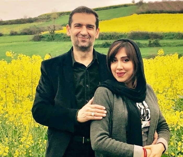 عاطفه باقری در کنار پدرش