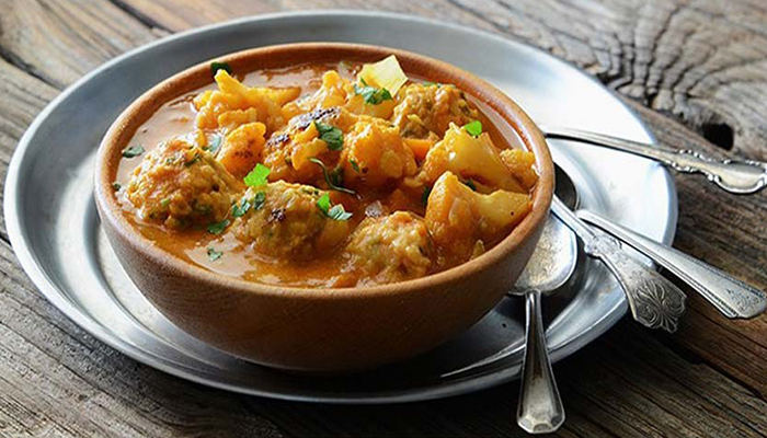 طرز تهیه خورشت گل کلم؛ غذایی مقوی، ساده و خوشمزه