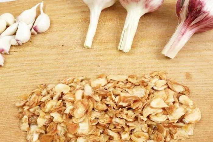 بهترین روش خشک کردن سیر تازه در خانه چیست؟