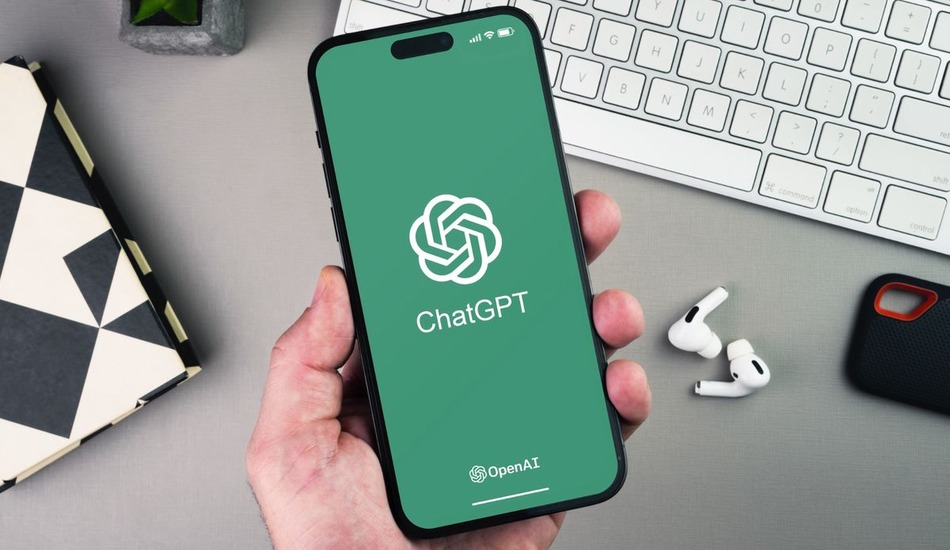 مقایسه نسخه رایگان و پولی ChatGPT؛ کدام ارزش خرید دارد؟