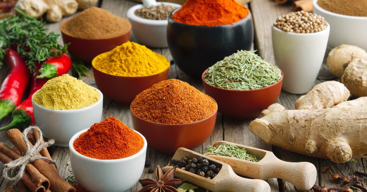 معرفی 14 ادویه محبوب و اصیل در آشپزی ایرانی و جهانی
