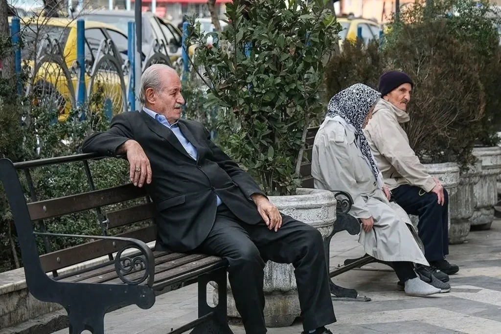 نحوه محاسبه حقوق و متناسب‌ سازی مستمری بازنشستگان تامین اجتماعی در سال 1405: افزایش ۶۰ درصدی برای حداقل‌بگیران