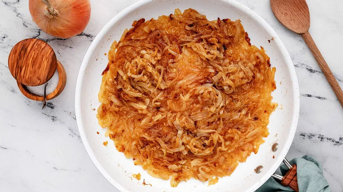 طرز تهیه سیر داغ مجلسی پودری بدون روغن؛ خوشرنگ، خشک و ماندگار