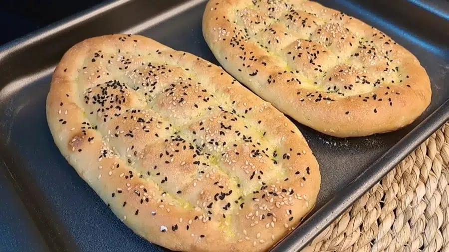 طرز تهیه نان ترکی آسان، کاملاً گیاهی (وگان) و بدون نیاز به ورز دادن در خانه