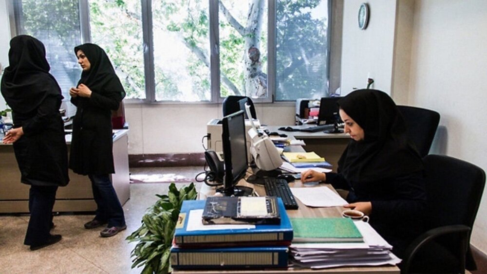 تغییر مهم در دورکاری کارمندان دولت؛ تدوین بخشنامه جدید و جزئیات استقرار مدل ترکیبی