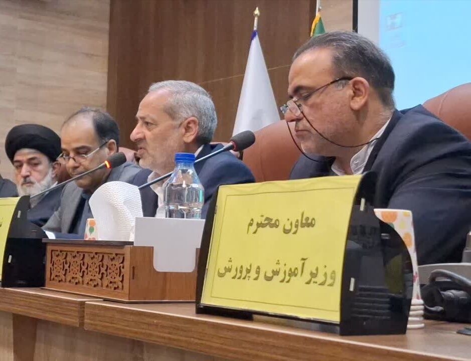 آیا مدارس در سال تحصیلی جاری به صورت مجازی برگزار میشوند؟